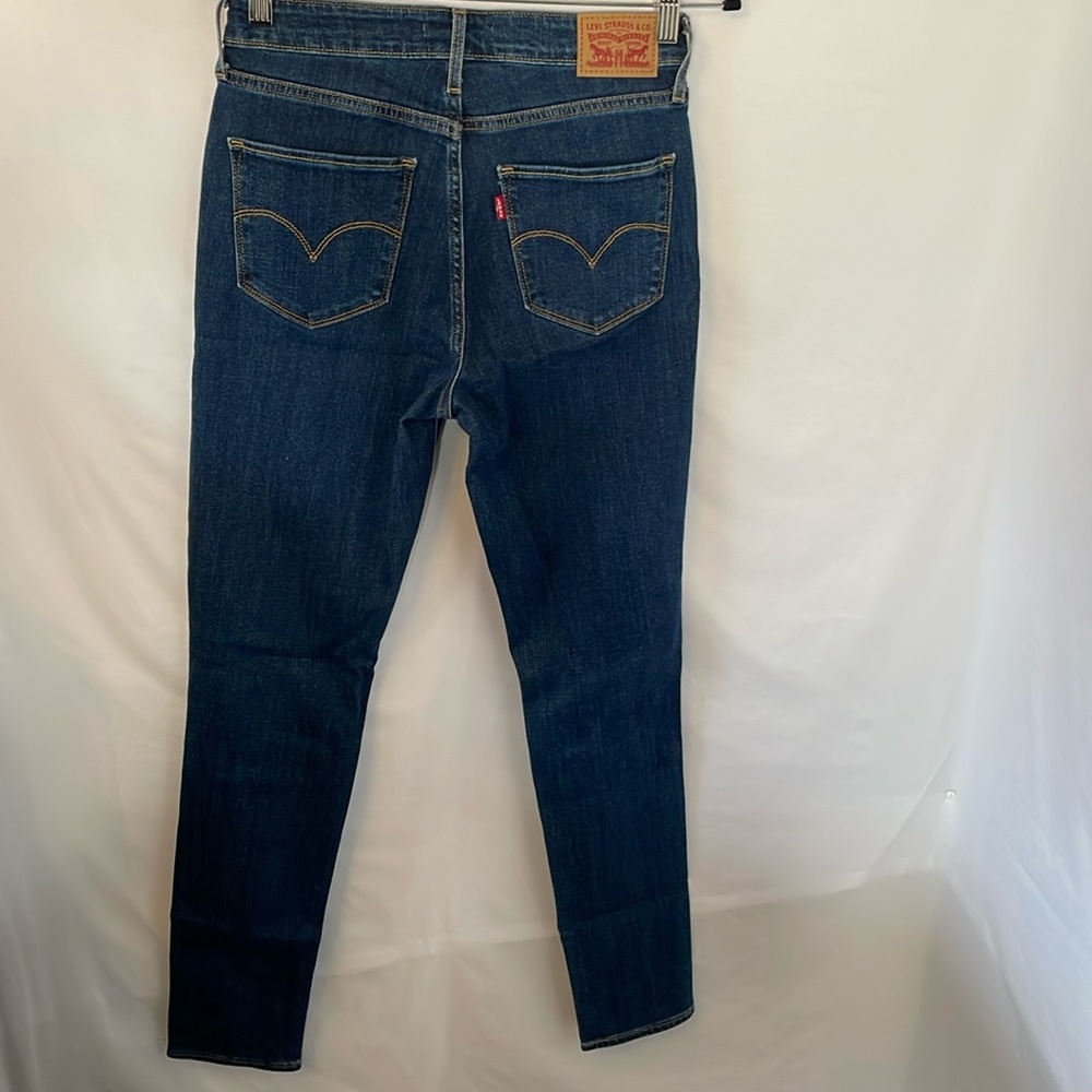 Levi’s jeans 721 high rise distressed skinny size‎ 28